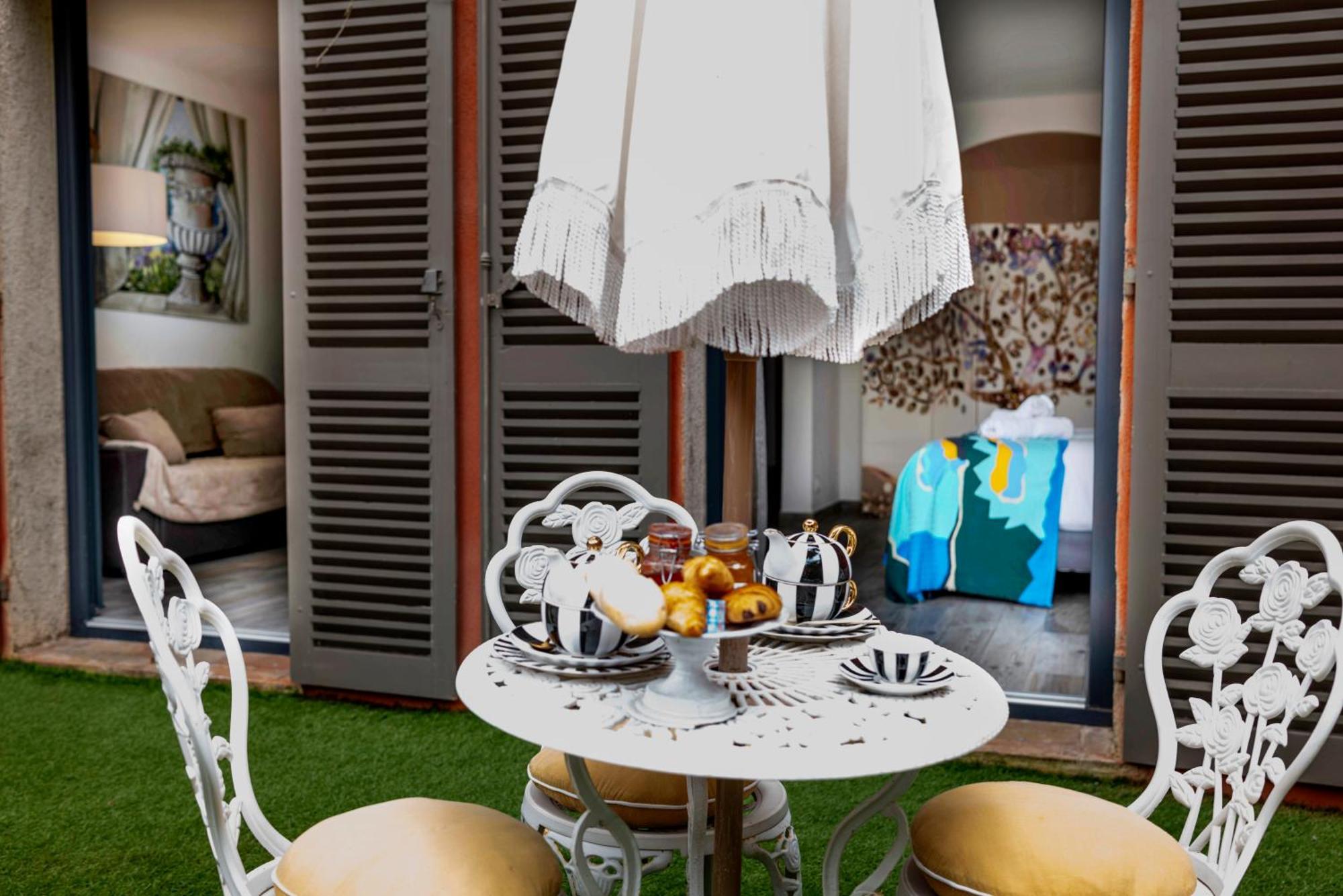 La Bravade Luxe Et Serenite Au Coeur De Saint-Tropez Suites Spacieuses Avec Jardin Enchanteur Exterior foto